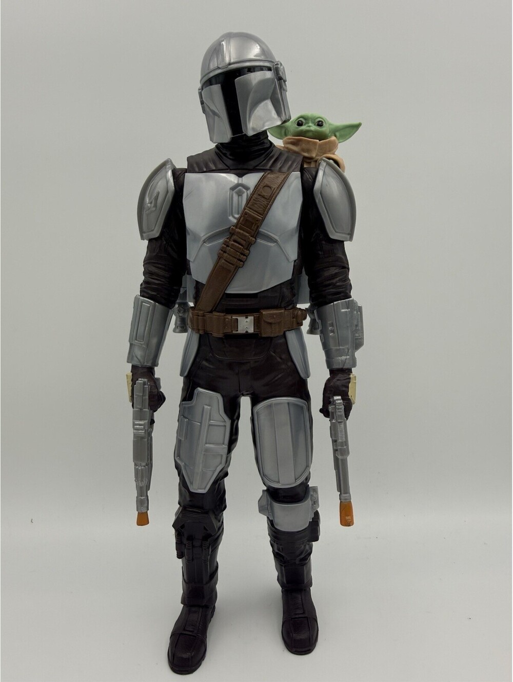Star Wars The Mandalorian & Grogu Bounty Blaster, Action Figure with Sound 11”